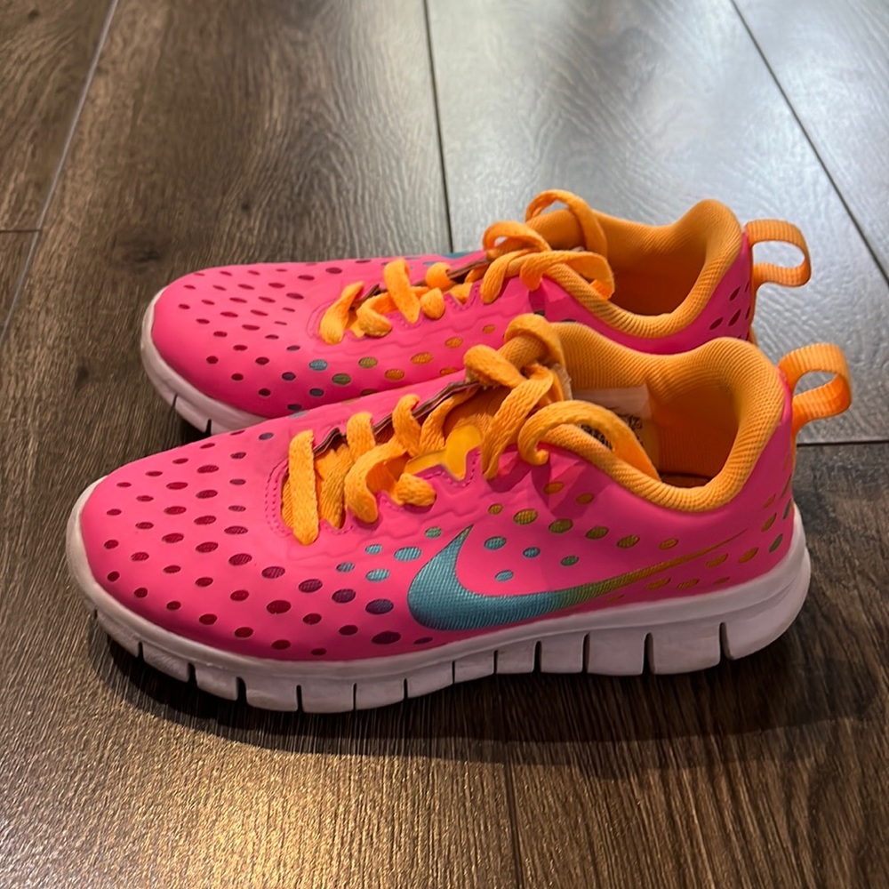 Nike runners size 11C